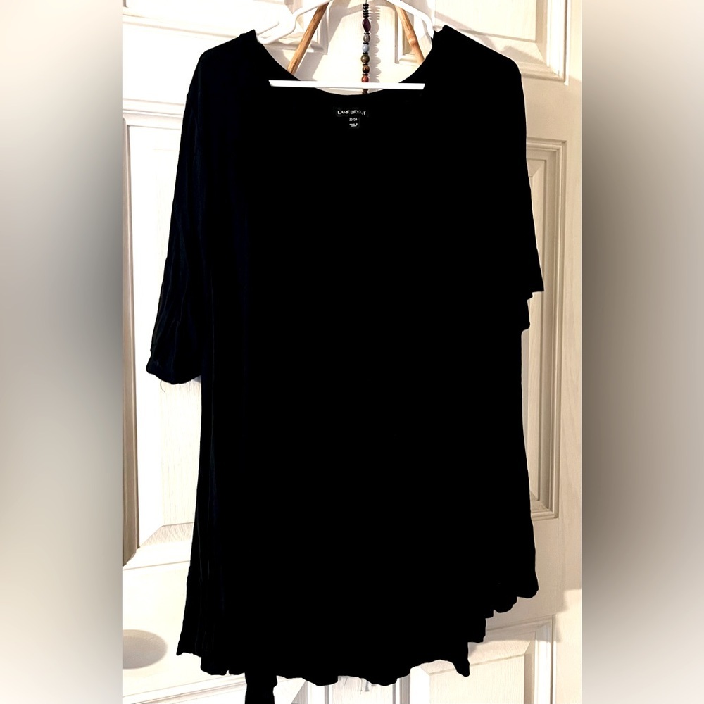 Lane Bryant- round neck tunic top in black